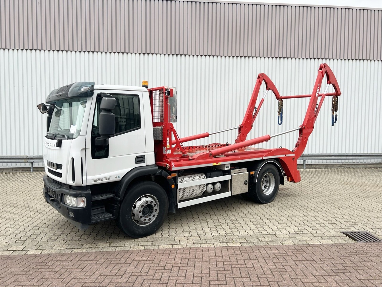 EuroCargo ML190EL32 4x2 EuroCargo ML190EL32 4x2, Funk - משאית דילוג העמסה: תמונה 1 EuroCargo ML190EL32 4x2 EuroCargo ML190EL32 4x2, Funk - משאית דילוג העמסה: תמונה 1