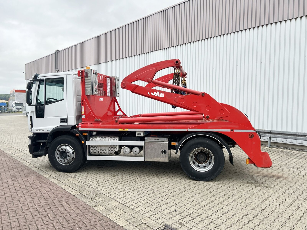 EuroCargo ML190EL32 4x2 EuroCargo ML190EL32 4x2, Funk - משאית דילוג העמסה: תמונה 2 EuroCargo ML190EL32 4x2 EuroCargo ML190EL32 4x2, Funk - משאית דילוג העמסה: תמונה 2