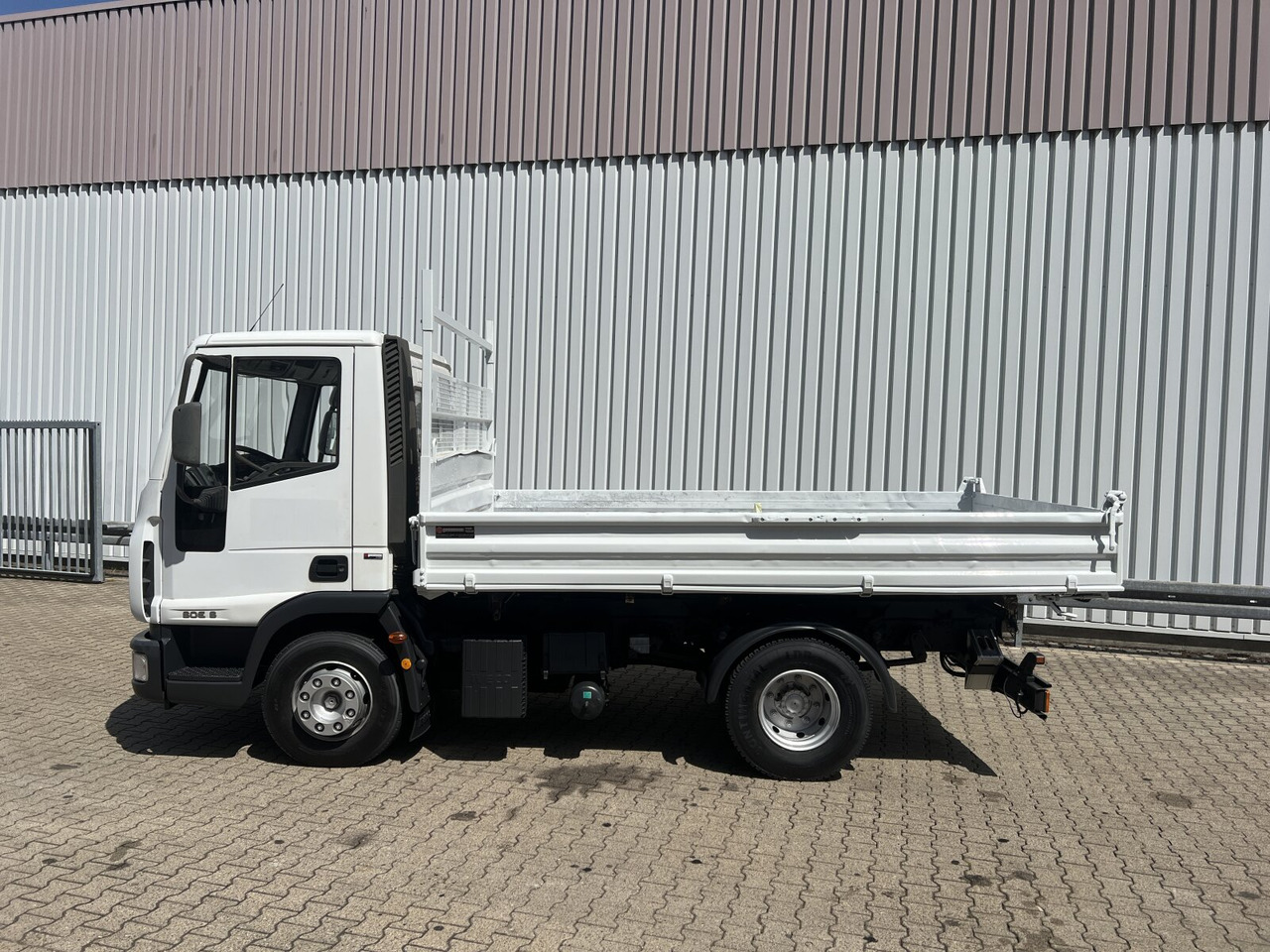 מזהיר EuroCargo ML80E18K 4x2 EuroCargo ML80E18K 4x2: תמונה 12
