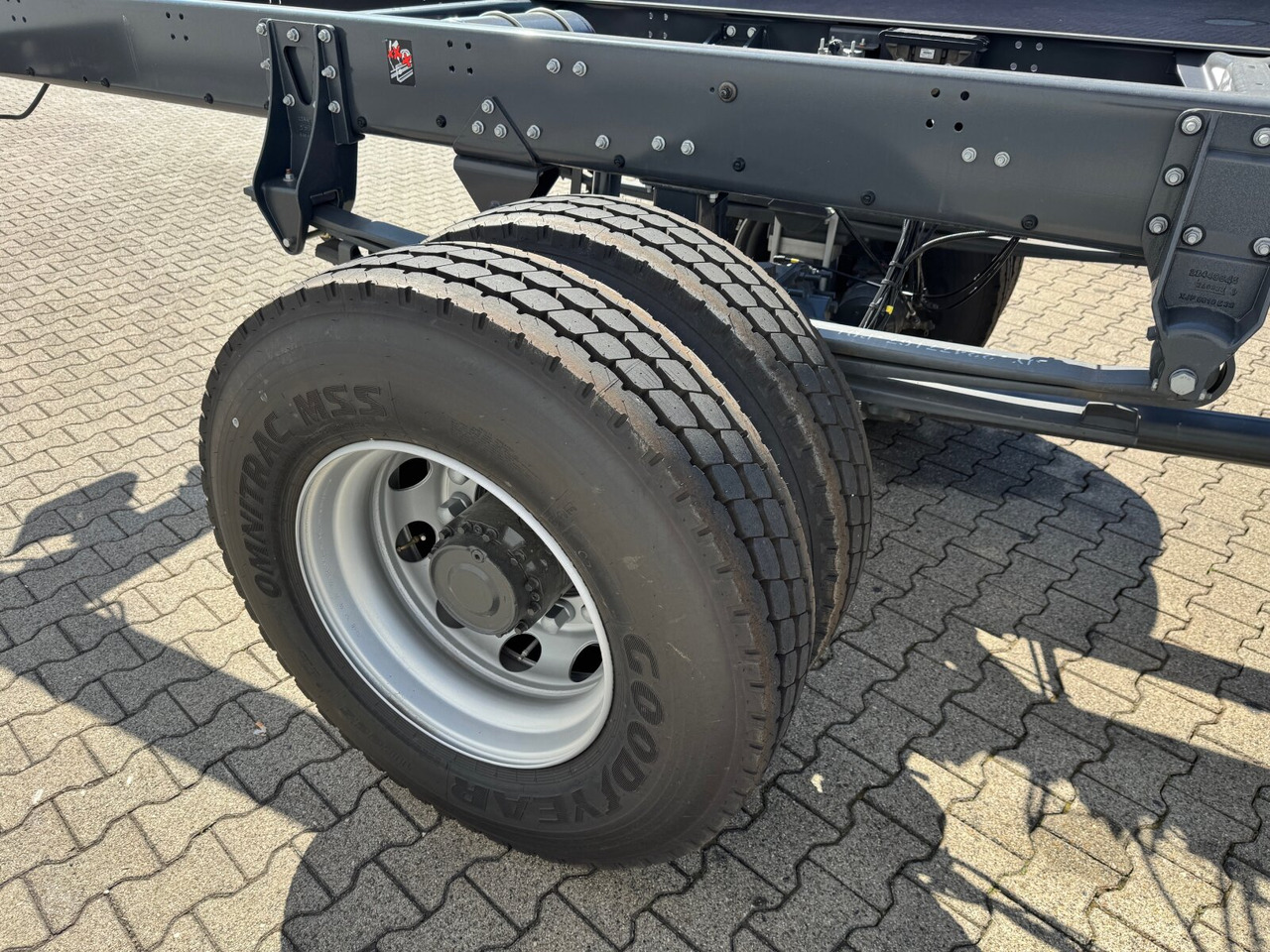 FL 280 4x4 FL 280 4x4, Nebenantrieb - משאית עם שלדת תא: תמונה 2 FL 280 4x4 FL 280 4x4, Nebenantrieb - משאית עם שלדת תא: תמונה 2