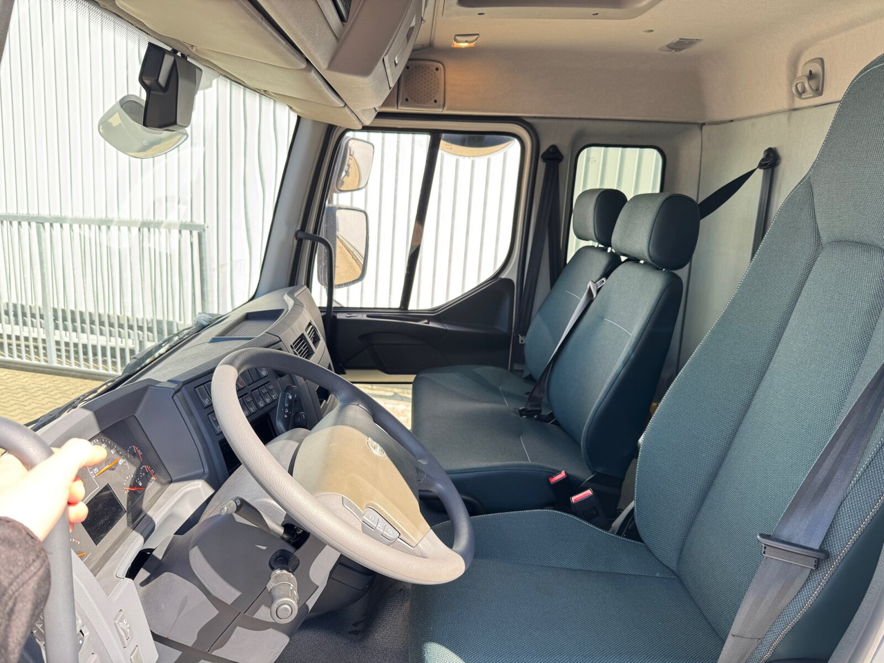 FL 280 4x4 FL 280 4x4, Nebenantrieb - משאית עם שלדת תא: תמונה 2 FL 280 4x4 FL 280 4x4, Nebenantrieb - משאית עם שלדת תא: תמונה 2