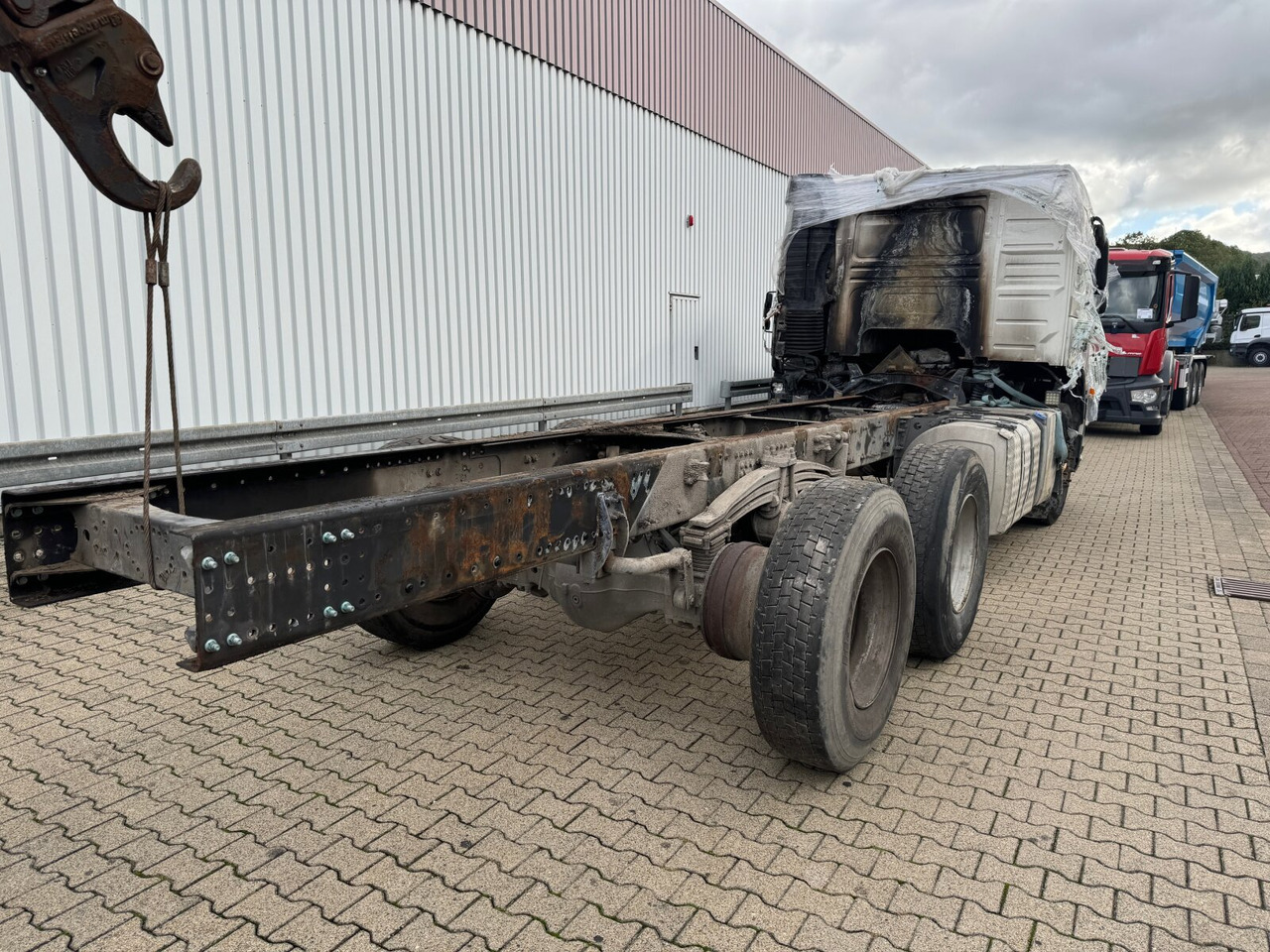 מזהיר FM 380 6x4 R mit Brandschaden FM 380 6x4 R mit Brandschaden: תמונה 14