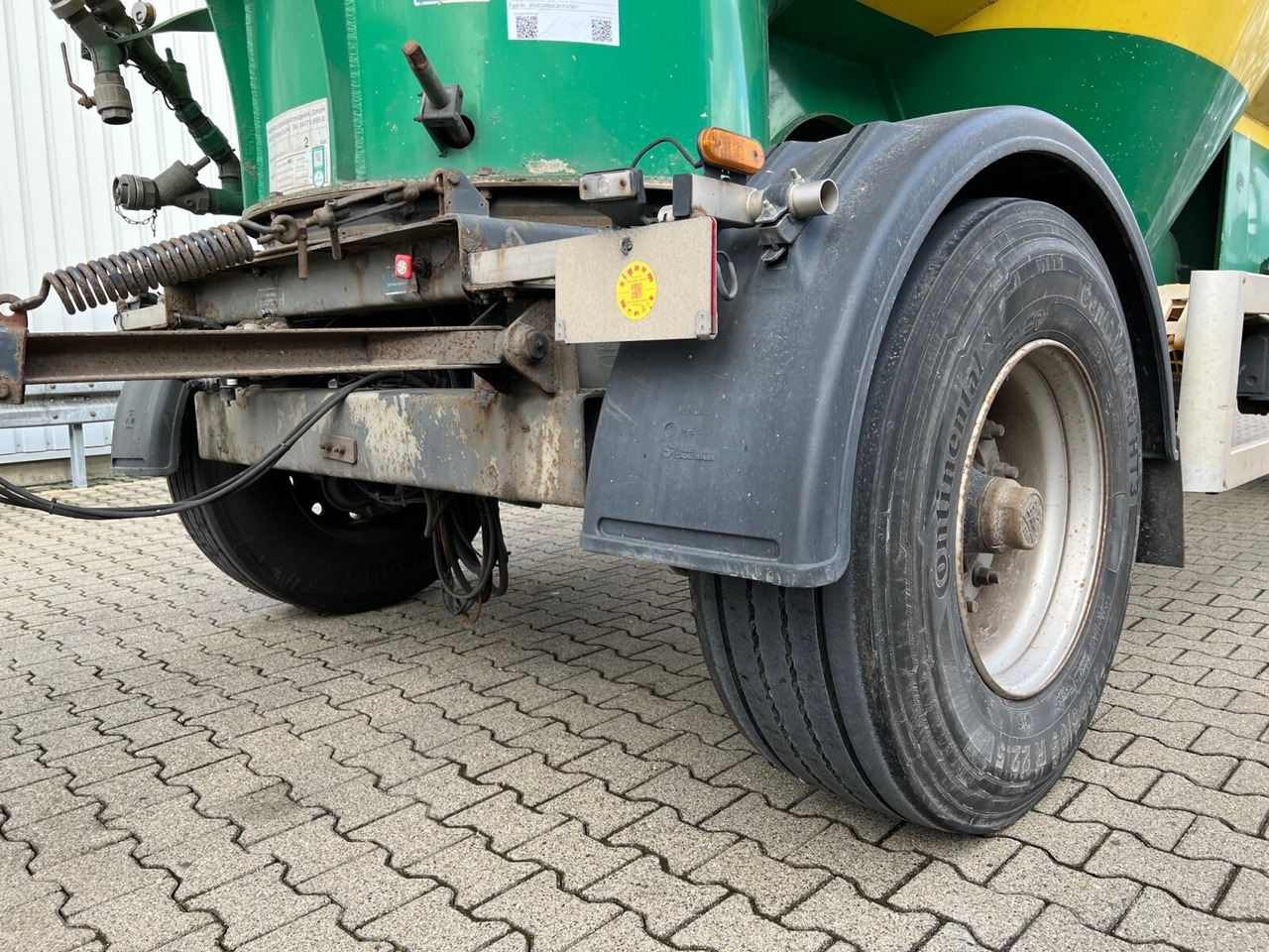 Feldbinder EUT 31.2 Silo-Anhänger EUT 31.2 Silo-Anhänger, ca. 31m³, 4x Domdeckel - קרון נגרר עם מכל: תמונה 4 Feldbinder EUT 31.2 Silo-Anhänger EUT 31.2 Silo-Anhänger, ca. 31m³, 4x Domdeckel - קרון נגרר עם מכל: תמונה 4