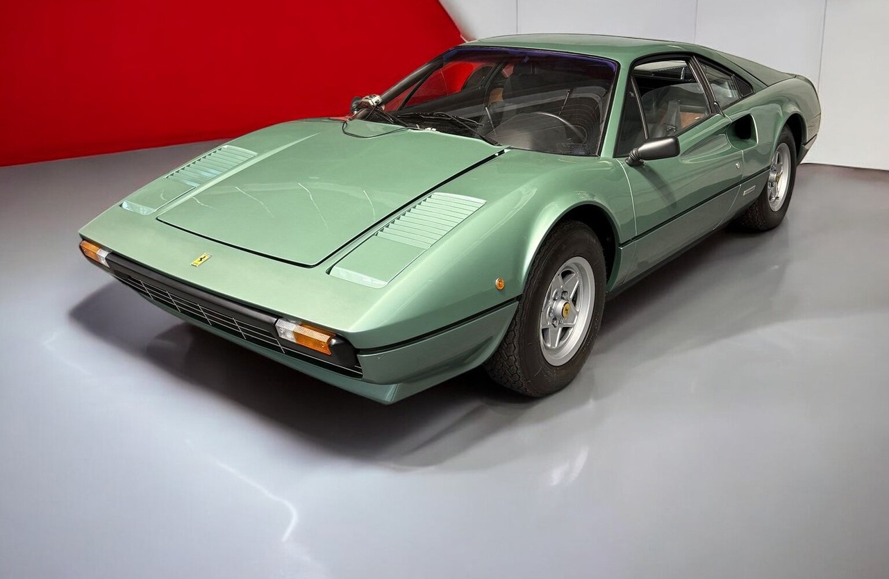 מכונית Ferrari 308 GTB Vetrosina Coupe 308 GTB Vetrosina Coupe: תמונה 1