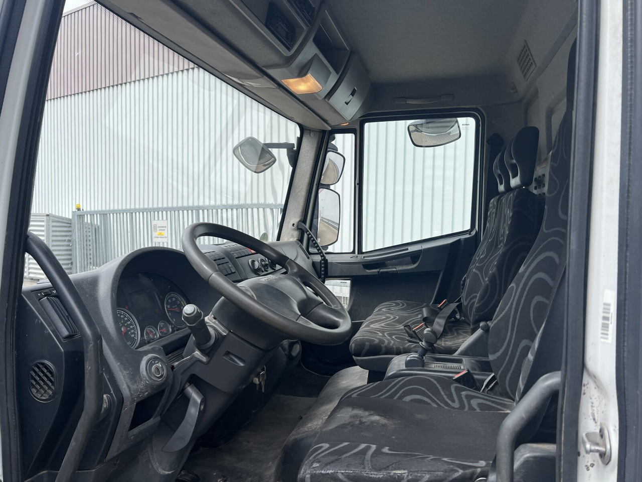 Iveco EuroCargo 75E18 4x2 EuroCargo 75E18 4x2, EEV - משאית צד נופל/ שטוחה: תמונה 5 Iveco EuroCargo 75E18 4x2 EuroCargo 75E18 4x2, EEV - משאית צד נופל/ שטוחה: תמונה 5