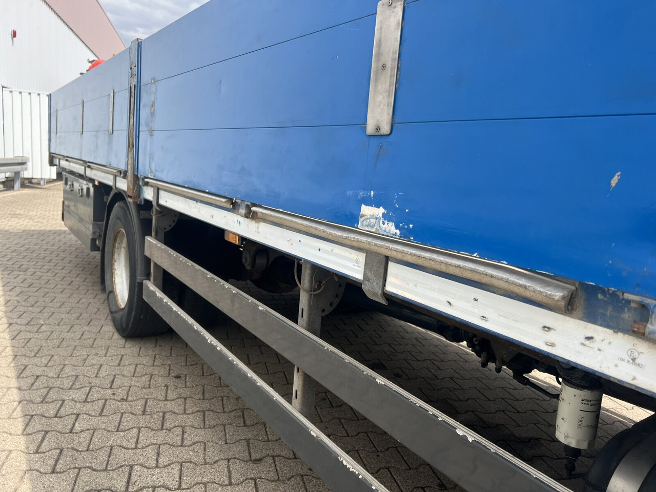 Iveco EuroCargo ML140E25/P 4x2 EuroCargo ML140E25/P 4x2, EEV, 6-Zylinder, 2x AHK - משאית צד נופל/ שטוחה: תמונה 3 Iveco EuroCargo ML140E25/P 4x2 EuroCargo ML140E25/P 4x2, EEV, 6-Zylinder, 2x AHK - משאית צד נופל/ שטוחה: תמונה 3