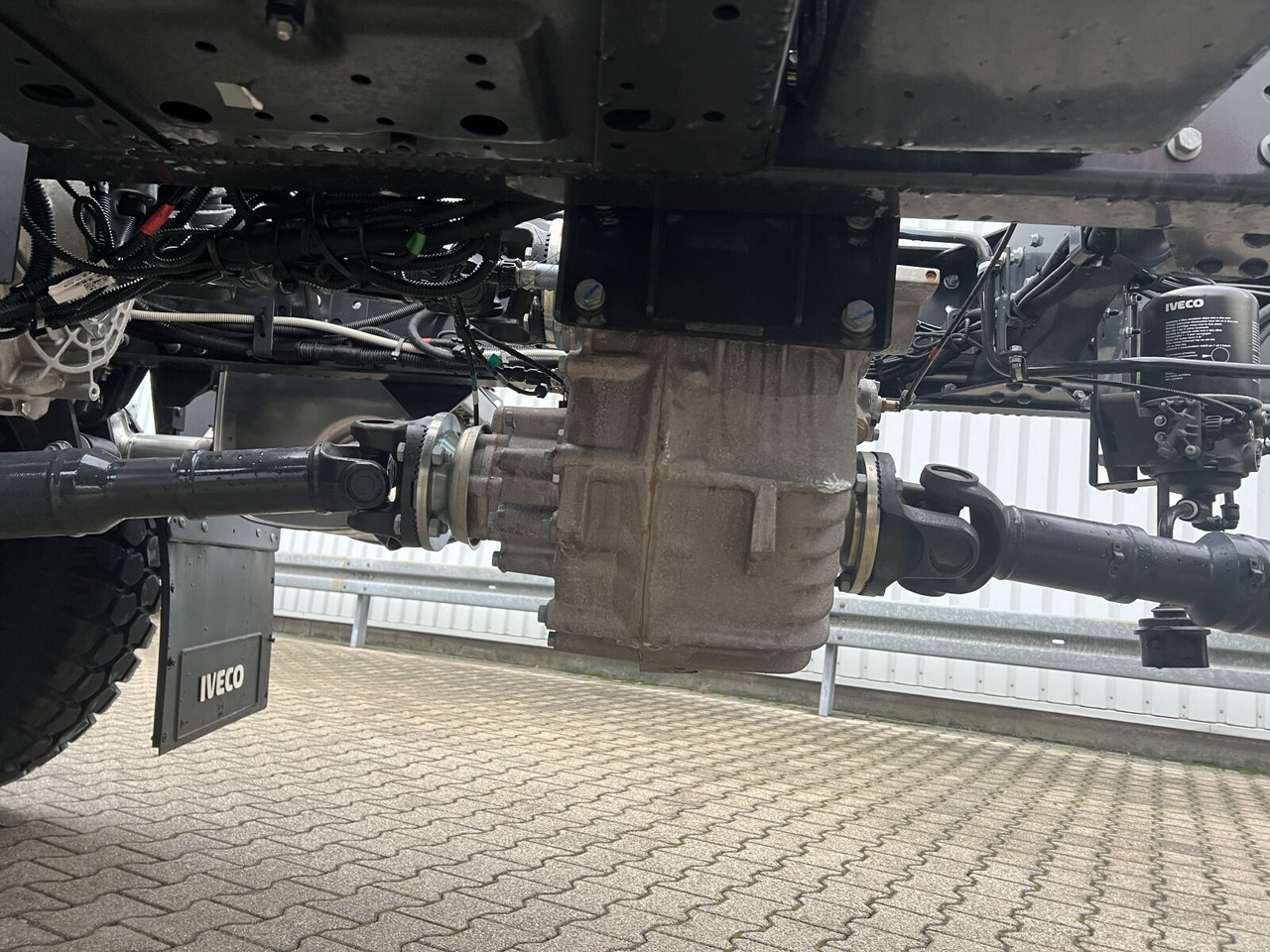 Iveco EuroCargo ML150E24 WS 4x4 EuroCargo ML150E24 WS 4x4, Euro3, mehrfach Vorhanden! - משאית עם שלדת תא: תמונה 2 Iveco EuroCargo ML150E24 WS 4x4 EuroCargo ML150E24 WS 4x4, Euro3, mehrfach Vorhanden! - משאית עם שלדת תא: תמונה 2
