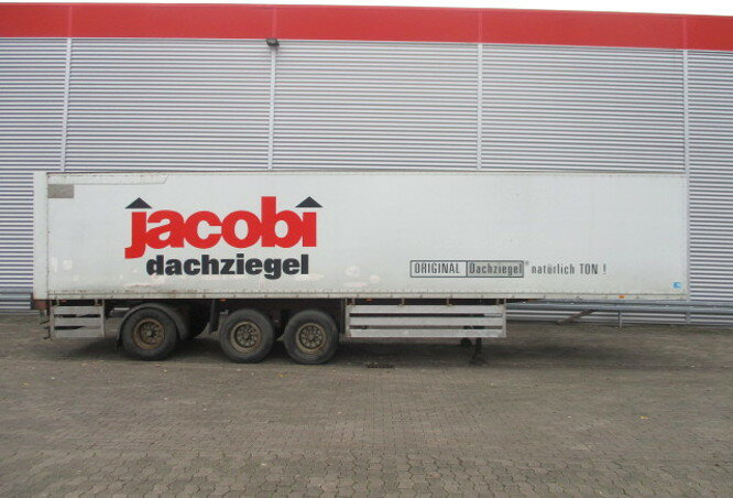 Kögel SAnh SF 24 SF 24 Kofferauflieger, gelenkte Achse, Rolltor, 77 cbm - סמיטריילר בתיבה סגורה: תמונה 5 Kögel SAnh SF 24 SF 24 Kofferauflieger, gelenkte Achse, Rolltor, 77 cbm - סמיטריילר בתיבה סגורה: תמונה 5