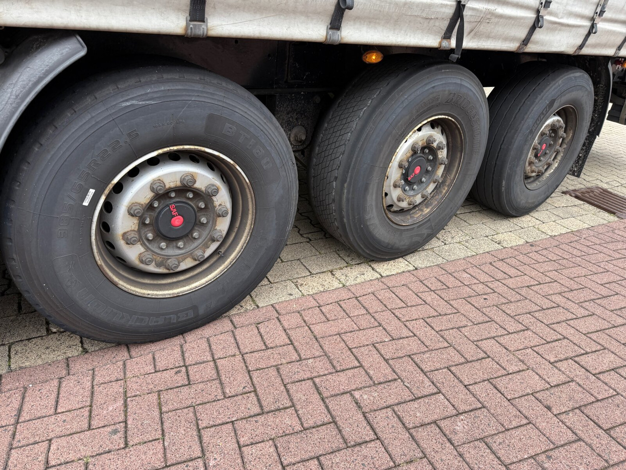 Kögel SN 24-1 SN 24-1, Liftachse, Edscha - סמיטריילר צד נופל/ שטוח: תמונה 4 Kögel SN 24-1 SN 24-1, Liftachse, Edscha - סמיטריילר צד נופל/ שטוח: תמונה 4