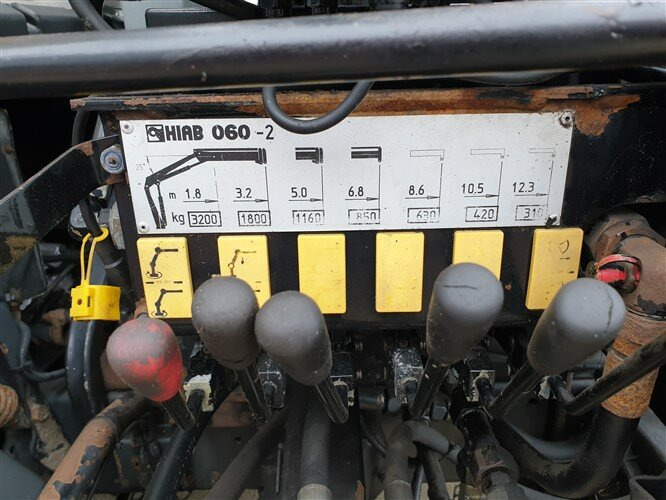 MAN 14.152 F 4x2 BB 14.152 F 4x2 BB mit Kran Hiab 060-2 - משאית הרמת וו, משאית מנוף: תמונה 5 MAN 14.152 F 4x2 BB 14.152 F 4x2 BB mit Kran Hiab 060-2 - משאית הרמת וו, משאית מנוף: תמונה 5