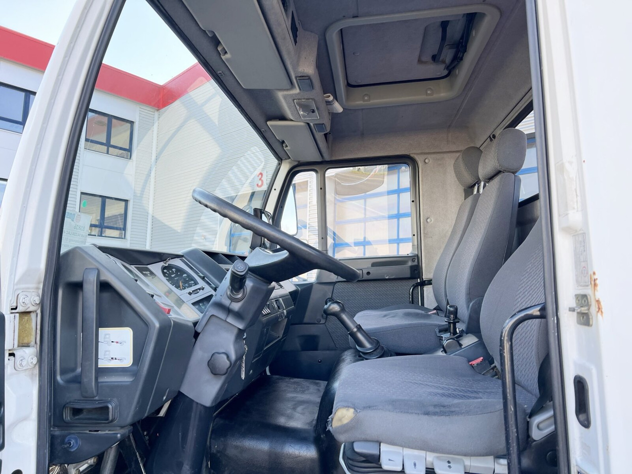 MAN 14.224 LAC 4x4 BB 14.224 LAC 4x4 BB mit Kran Atlas 100.1 - משאית מנוף, משאית צד נופל/ שטוחה: תמונה 3 MAN 14.224 LAC 4x4 BB 14.224 LAC 4x4 BB mit Kran Atlas 100.1 - משאית מנוף, משאית צד נופל/ שטוחה: תמונה 3