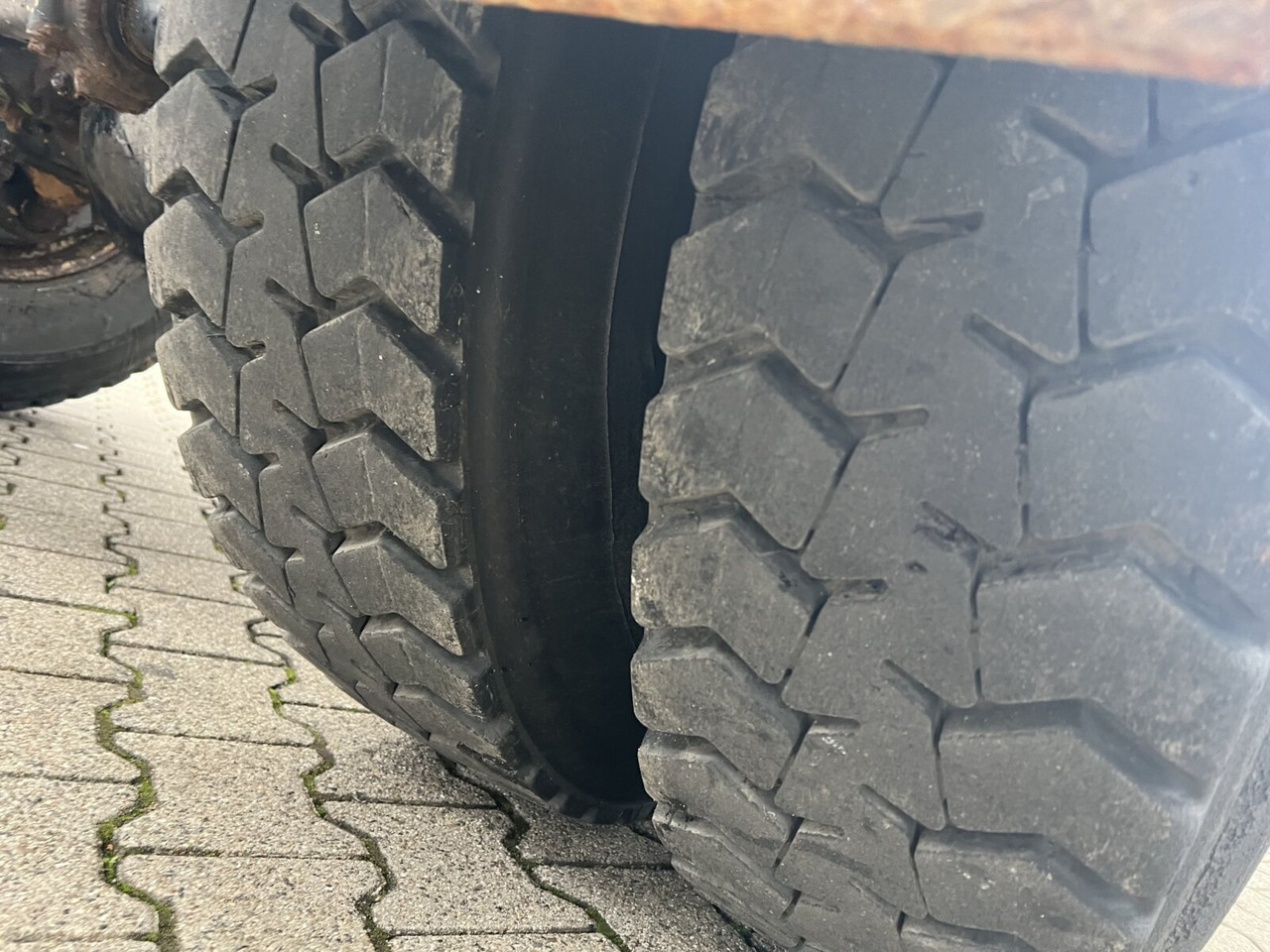 MAN 19.292/402 FAK 4x4 BB 19.292/402 FAK 4x4 BB, 6-Zylinder, Winterdienstausstattung - משאית עם שלדת תא: תמונה 5 MAN 19.292/402 FAK 4x4 BB 19.292/402 FAK 4x4 BB, 6-Zylinder, Winterdienstausstattung - משאית עם שלדת תא: תמונה 5