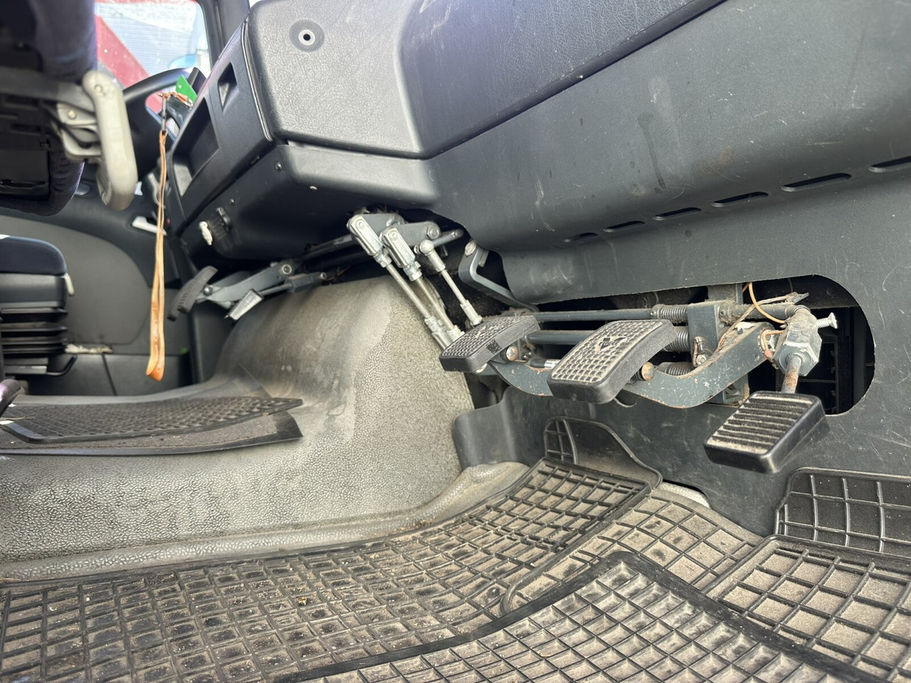 MAN TGA 18.360 LL 4x2 TGA 18.360 LL 4x2, Fahrschule - משאית: תמונה 2 MAN TGA 18.360 LL 4x2 TGA 18.360 LL 4x2, Fahrschule - משאית: תמונה 2