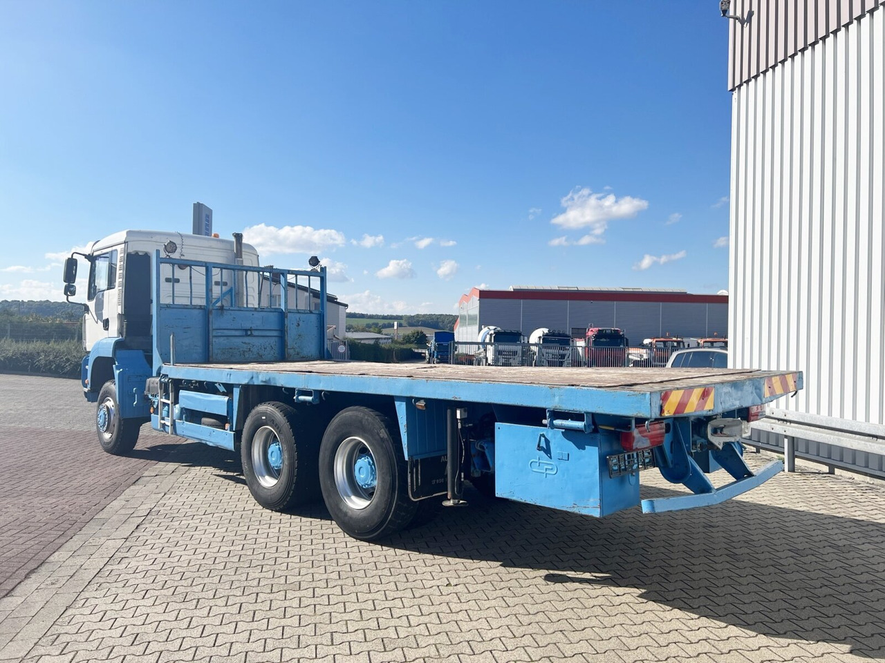 MAN TGA 26.310 6X6 BB TGA 26.310 6X6 BB - משאית צד נופל/ שטוחה: תמונה 5 MAN TGA 26.310 6X6 BB TGA 26.310 6X6 BB - משאית צד נופל/ שטוחה: תמונה 5