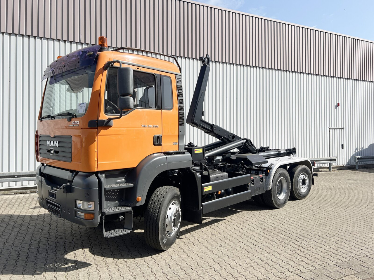 MAN TGA 28.350 6X4-4 BL TGA 28.350 6X4-4 BL, Lift-/Lenkachse, Meiller - משאית הרמת וו: תמונה 1 MAN TGA 28.350 6X4-4 BL TGA 28.350 6X4-4 BL, Lift-/Lenkachse, Meiller - משאית הרמת וו: תמונה 1