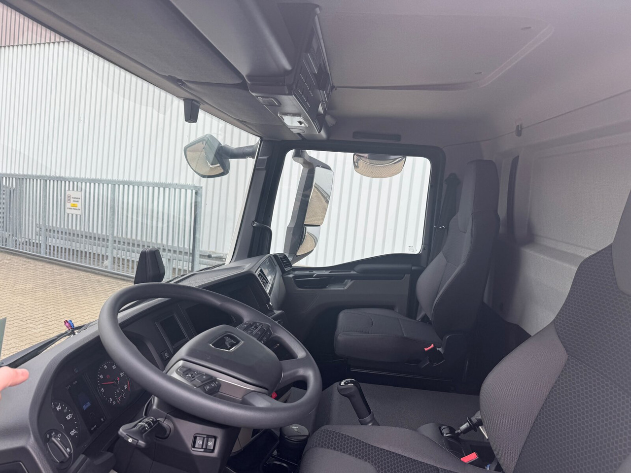 MAN TGL 12.190 4x2 BL TGL 12.190 4x2 BL - משאית צד נופל/ שטוחה: תמונה 3 MAN TGL 12.190 4x2 BL TGL 12.190 4x2 BL - משאית צד נופל/ שטוחה: תמונה 3