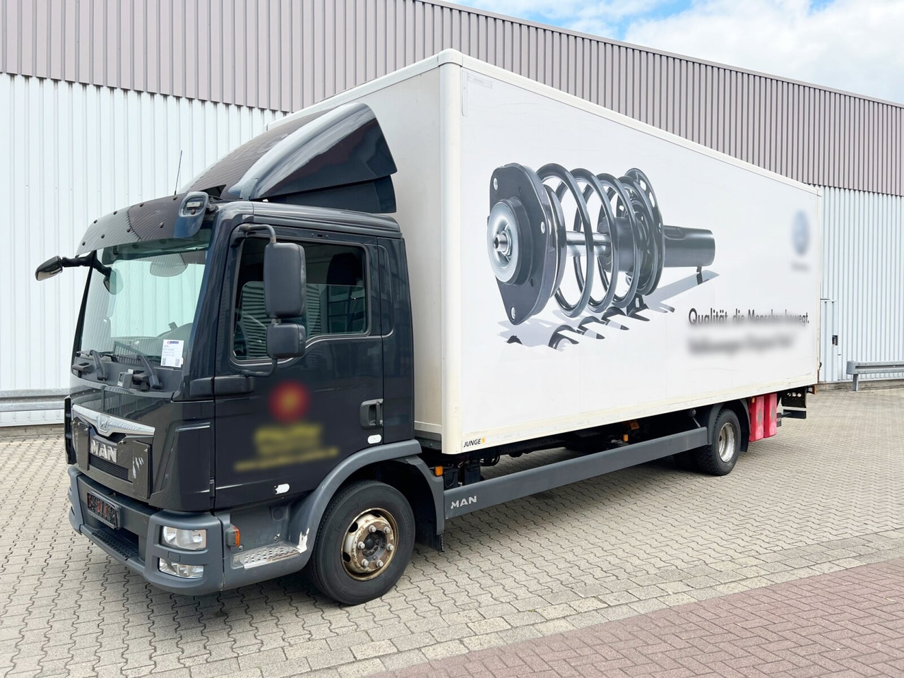 MAN TGL 12.220 4X2 BL TGL 12.220 4X2 BL mit MBB LBW 1500K - משאית תיבה: תמונה 1 MAN TGL 12.220 4X2 BL TGL 12.220 4X2 BL mit MBB LBW 1500K - משאית תיבה: תמונה 1