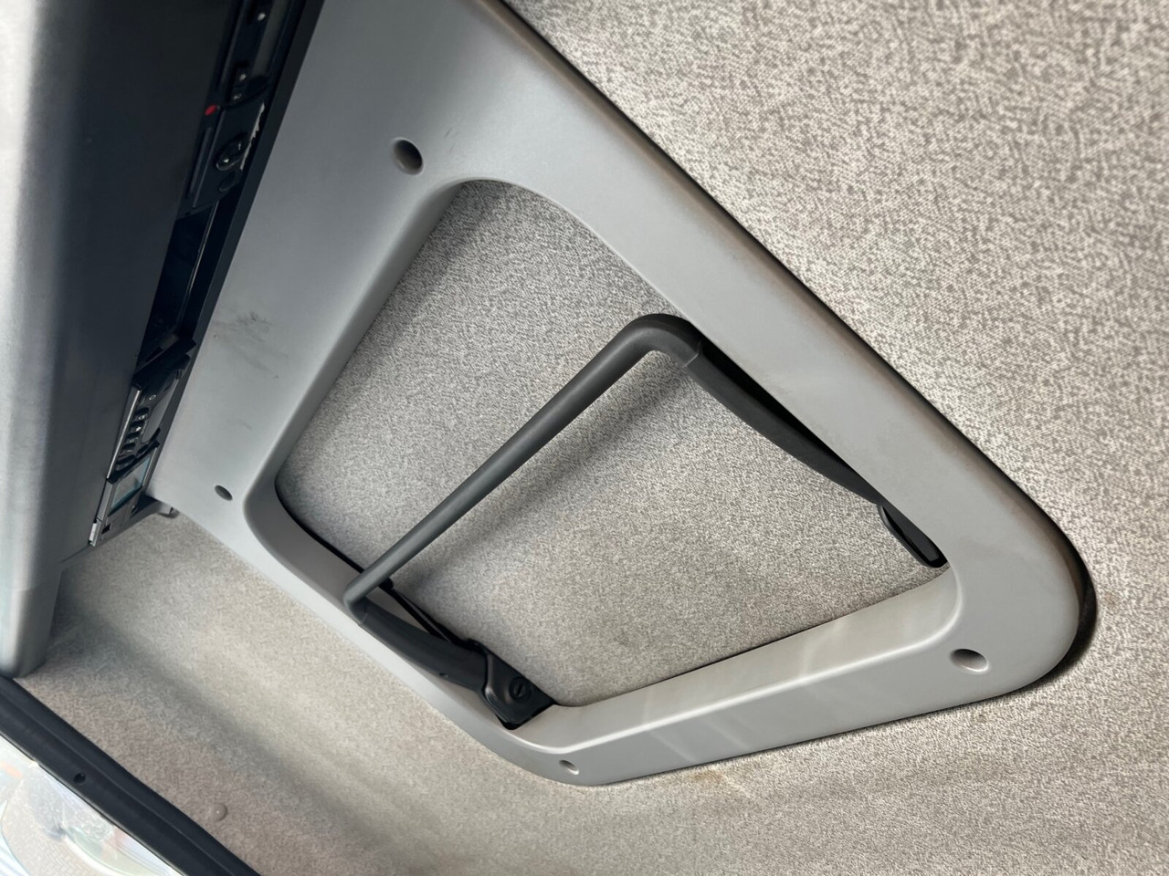 MAN TGL 12.220 4X2 BL mit Motorschaden TGL 12.220 4X2 BL mit Motorschaden, Tiefkühlkoffer, Thermoking, Rolltor, unterfaltbare MBB LBW - משאית קירור: תמונה 2 MAN TGL 12.220 4X2 BL mit Motorschaden TGL 12.220 4X2 BL mit Motorschaden, Tiefkühlkoffer, Thermoking, Rolltor, unterfaltbare MBB LBW - משאית קירור: תמונה 2