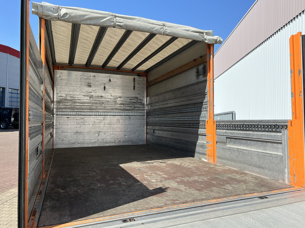 MAN TGL 7.180 4X2 BL TGL 7.180 4X2 BL mit LBW BÄR - משאית צד נופל/ שטוחה: תמונה 3 MAN TGL 7.180 4X2 BL TGL 7.180 4X2 BL mit LBW BÄR - משאית צד נופל/ שטוחה: תמונה 3