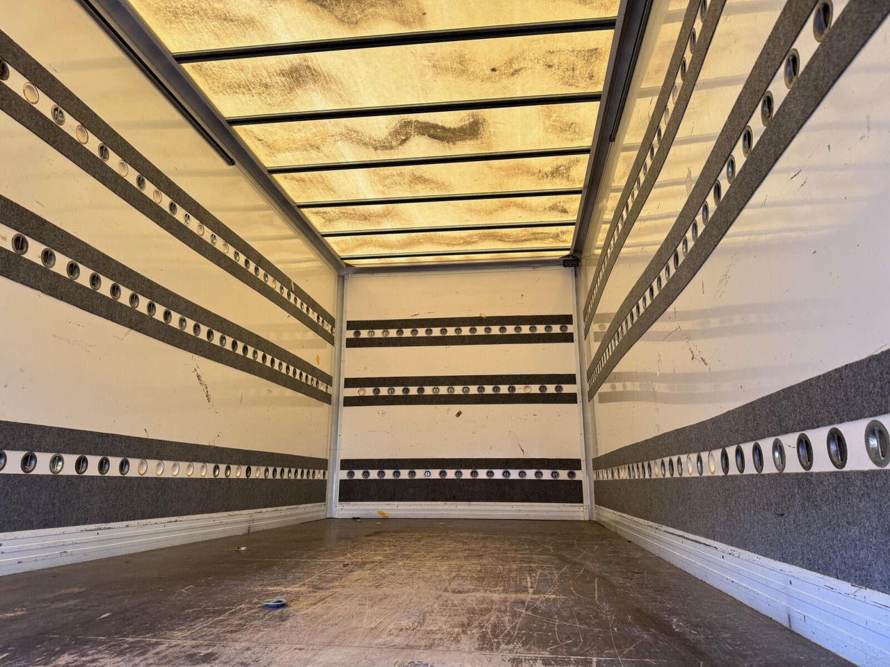 משאית תיבה MAN TGL 8.150 4x2 BL TGL 8.150 4x2 BL, Möbelkoffer mit Rolltor: תמונה 11