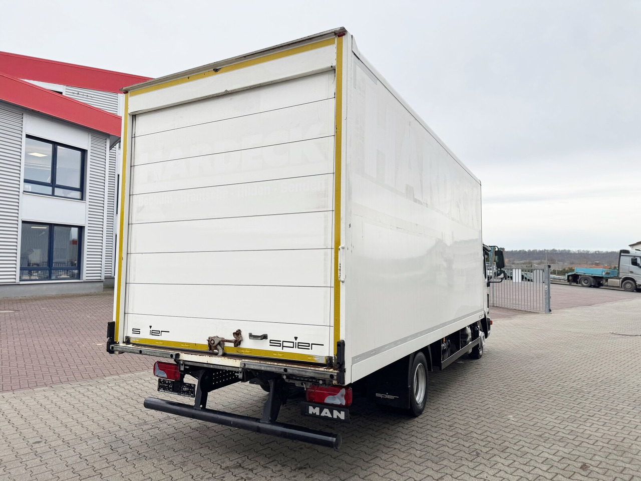 משאית תיבה MAN TGL 8.150 4x2 BL TGL 8.150 4x2 BL, Möbelkoffer mit Rolltor: תמונה 8