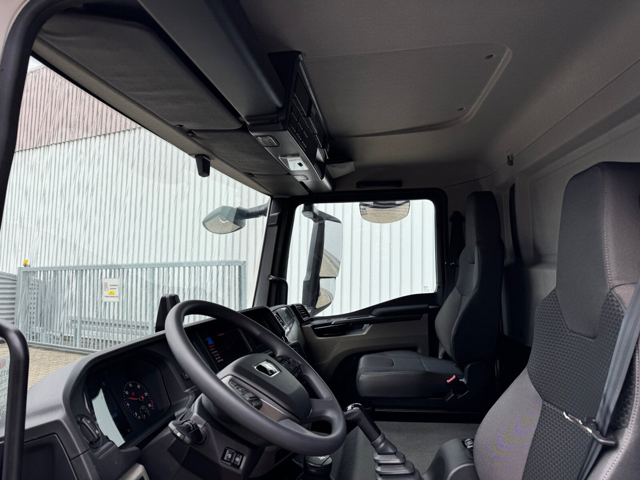 MAN TGL 8.160 4x2 BL CH TGL 8.160 4x2 BL CH - משאית עם שלדת תא: תמונה 3 MAN TGL 8.160 4x2 BL CH TGL 8.160 4x2 BL CH - משאית עם שלדת תא: תמונה 3