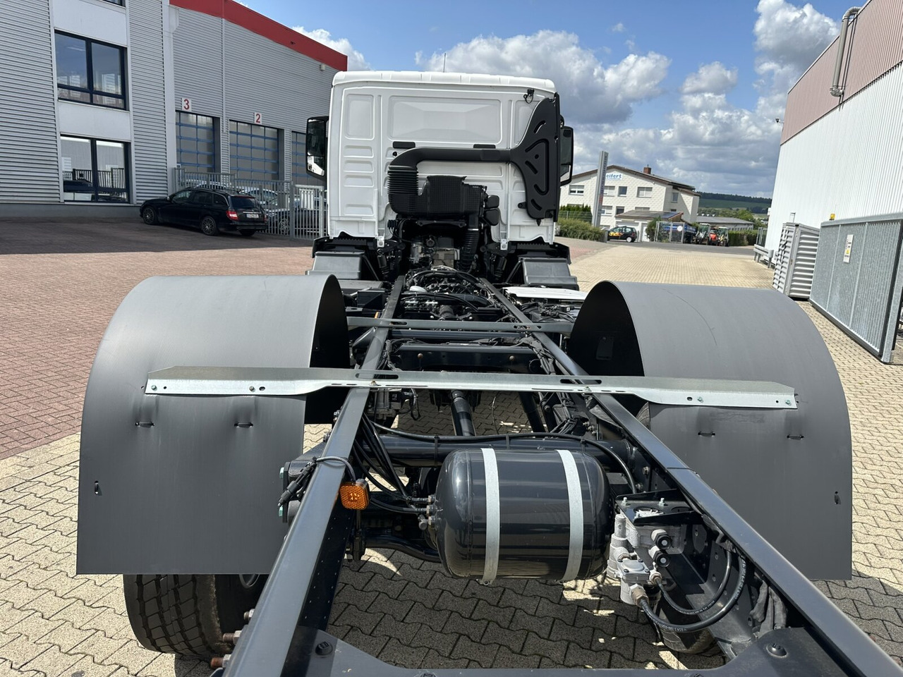 MAN TGM 13.250 4x4 BB CH TGM 13.250 4x4 BB CH, Only Export - משאית עם שלדת תא: תמונה 2 MAN TGM 13.250 4x4 BB CH TGM 13.250 4x4 BB CH, Only Export - משאית עם שלדת תא: תמונה 2