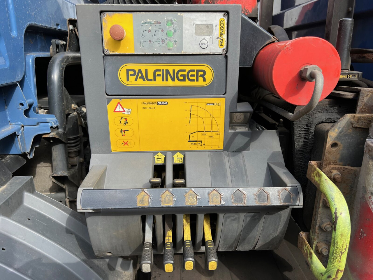 MAN TGM 15.250/340 4X2 BL TGM 15.250/340 4X2 BL mit Kran Palfinger PK 11001 - משאית מנוף, משאית צד נופל/ שטוחה: תמונה 2 MAN TGM 15.250/340 4X2 BL TGM 15.250/340 4X2 BL mit Kran Palfinger PK 11001 - משאית מנוף, משאית צד נופל/ שטוחה: תמונה 2