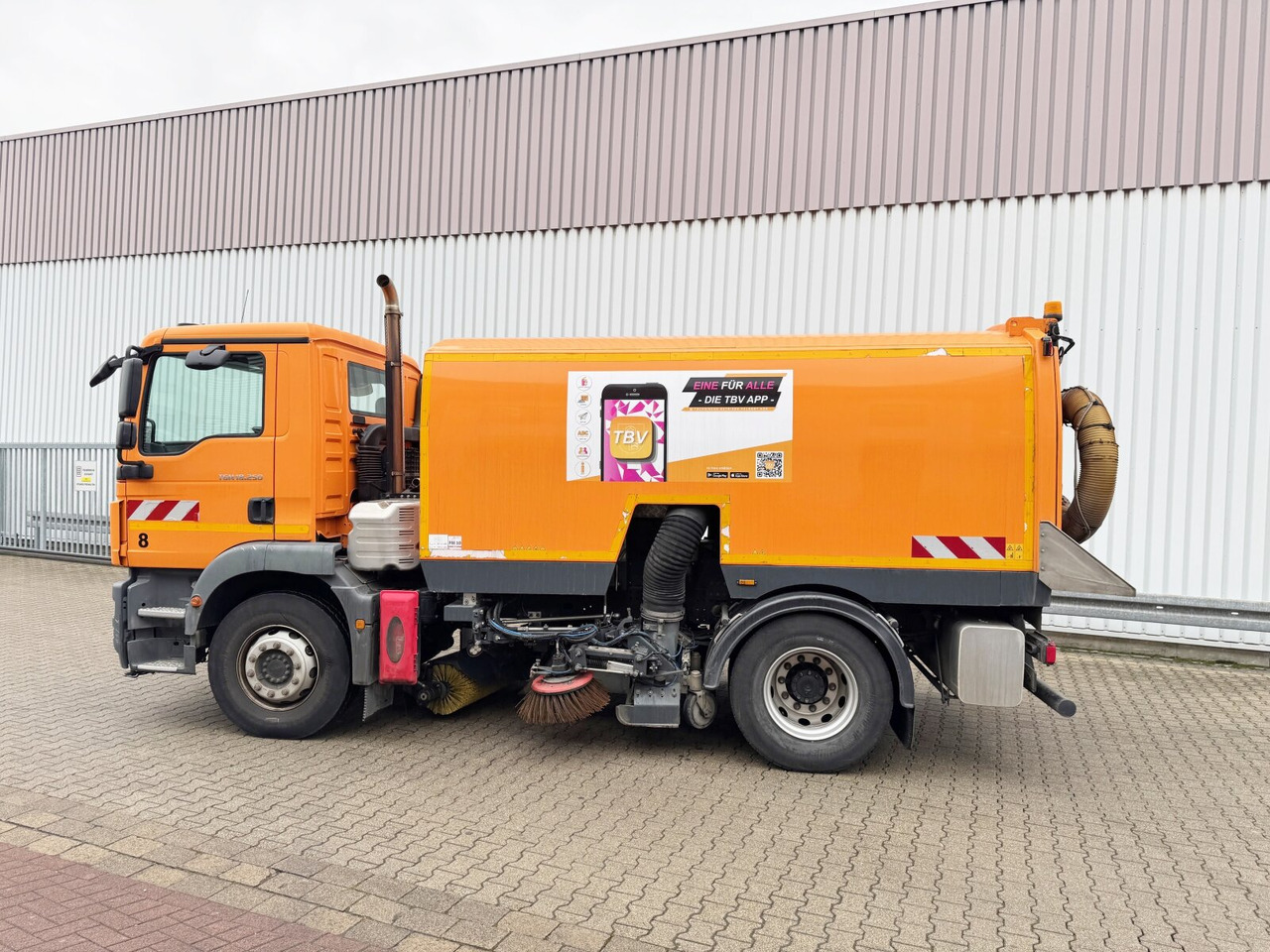 MAN TGM 18.250 4X2 BB TGM 18.250 4X2 BB, Kehrmaschine Brock SL200/2 - משאית: תמונה 2 MAN TGM 18.250 4X2 BB TGM 18.250 4X2 BB, Kehrmaschine Brock SL200/2 - משאית: תמונה 2