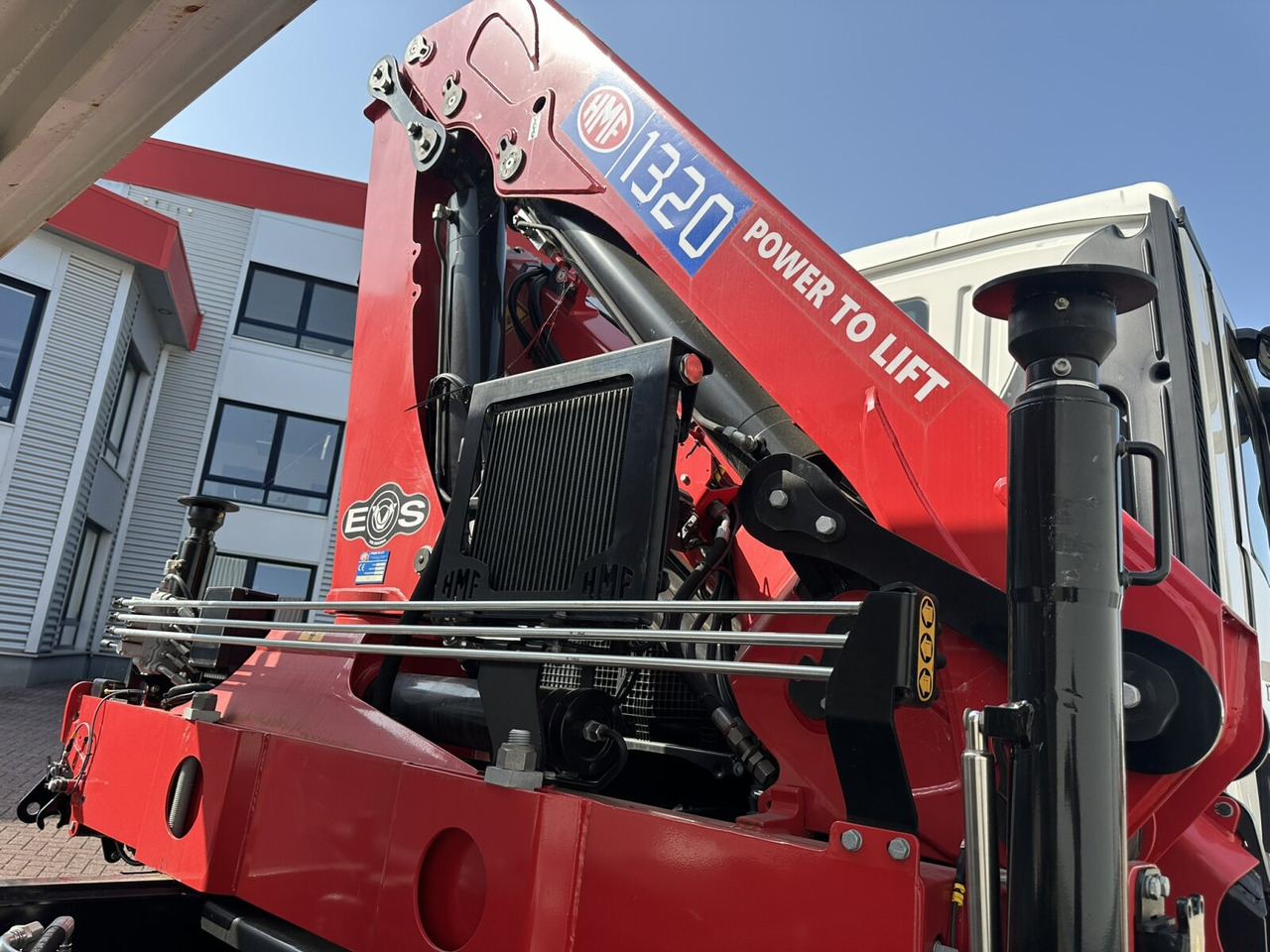 MAN TGM 18.320 4x2 TGM 18.320 4x2, Kran HMF 1320 K3, Funk - מזהיר, משאית מנוף: תמונה 4 MAN TGM 18.320 4x2 TGM 18.320 4x2, Kran HMF 1320 K3, Funk - מזהיר, משאית מנוף: תמונה 4