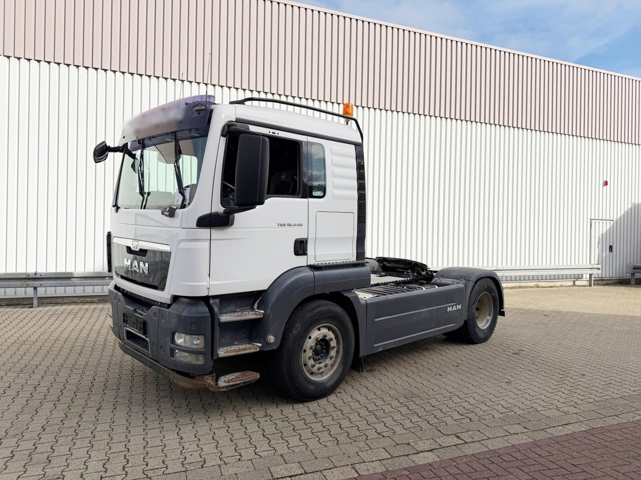 MAN TGS 18.440 4X2 LL TGS 18.440 4X2 LL, Intarder, Kipphydraulik - יחידת טרקטור: תמונה 1 MAN TGS 18.440 4X2 LL TGS 18.440 4X2 LL, Intarder, Kipphydraulik - יחידת טרקטור: תמונה 1