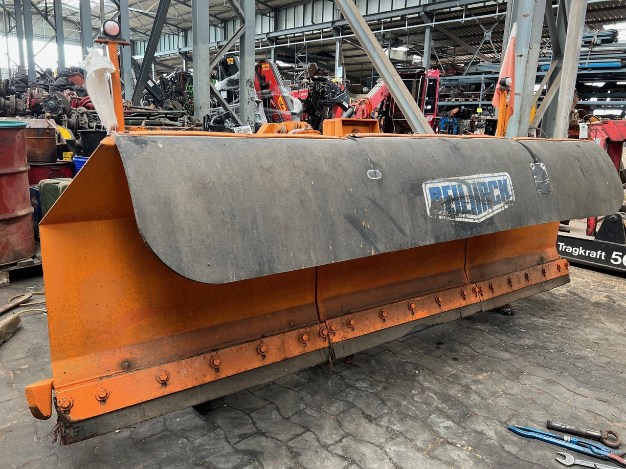 MAN TGS 18.440 4X4H BLS TGS 18.440 4X4H BLS, LIEBHERR SF 32 BM/BS Mischer ca. 10m³ - משאית מערבלת בטון: תמונה 3 MAN TGS 18.440 4X4H BLS TGS 18.440 4X4H BLS, LIEBHERR SF 32 BM/BS Mischer ca. 10m³ - משאית מערבלת בטון: תמונה 3
