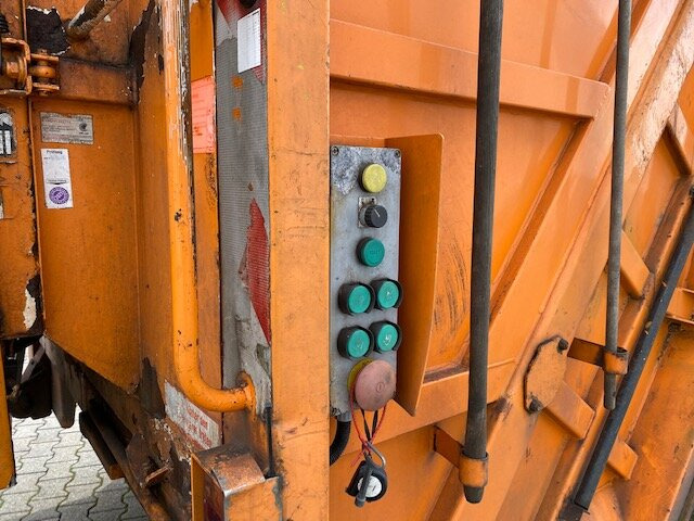 משאית אשפה עבור הובלה של אשפה MAN TGS 26.320 6x2-4 BL TGS 26.320 6x2-4 BL, Lenkachse, Haller X2, Zöller-Schüttung: תמונה 11