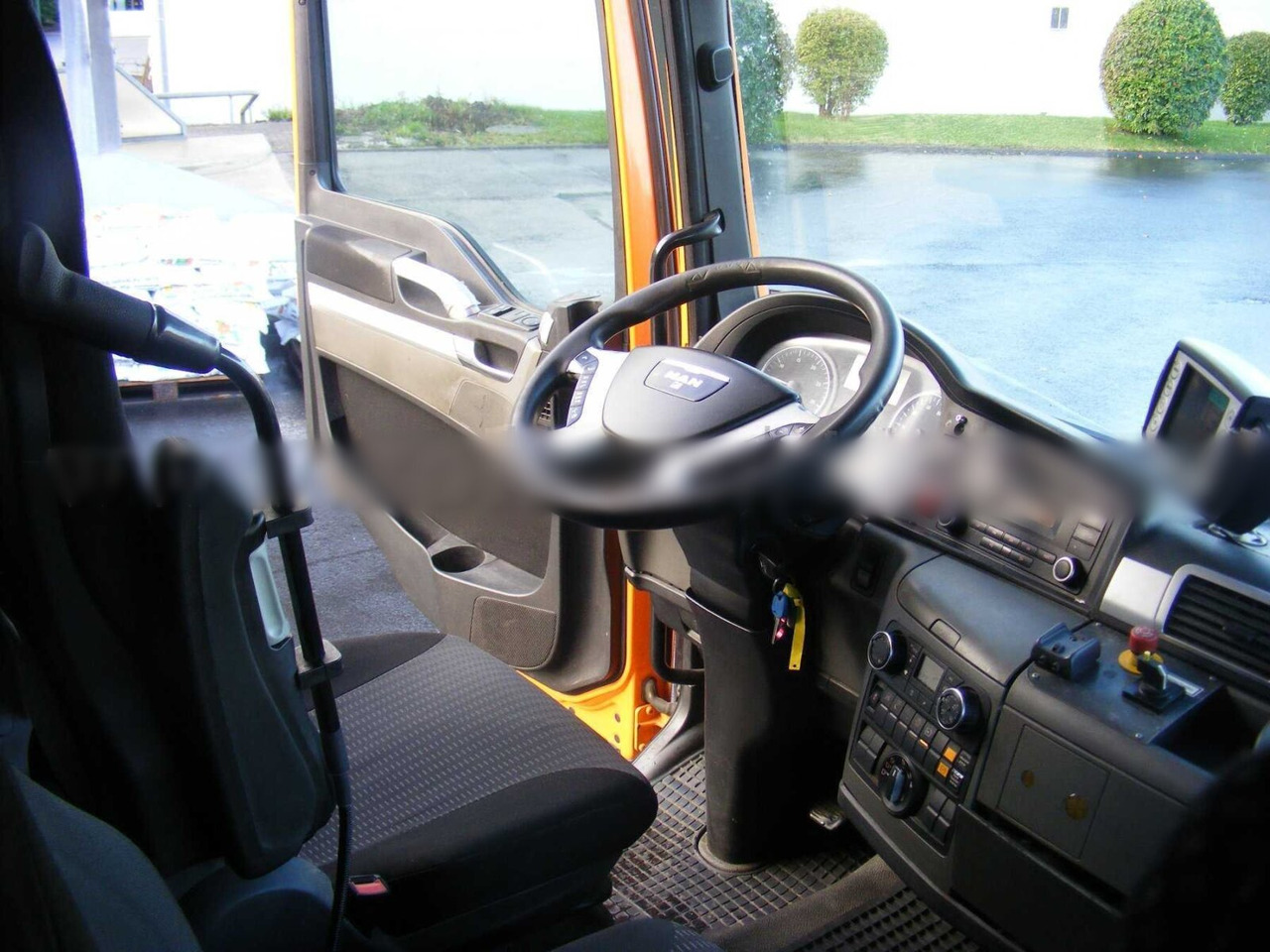 MAN TGS 26.400 6X4 BL TGS 26.400 6X4 BL - משאית עם שלדת תא: תמונה 4 MAN TGS 26.400 6X4 BL TGS 26.400 6X4 BL - משאית עם שלדת תא: תמונה 4