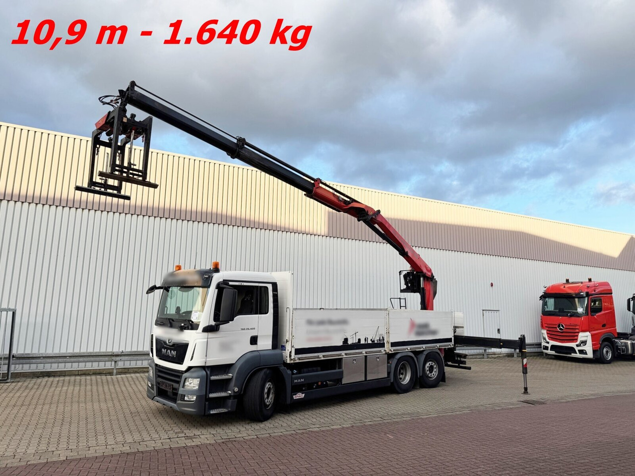 MAN TGS 26.420 6x2-4 LL TGS 26.420 6x2-4 LL, Navi, Lenk-/Liftachse, Heckkran Palfinger PK20.501L TEC - משאית מנוף, משאית צד נופל/ שטוחה: תמונה 1 MAN TGS 26.420 6x2-4 LL TGS 26.420 6x2-4 LL, Navi, Lenk-/Liftachse, Heckkran Palfinger PK20.501L TEC - משאית מנוף, משאית צד נופל/ שטוחה: תמונה 1