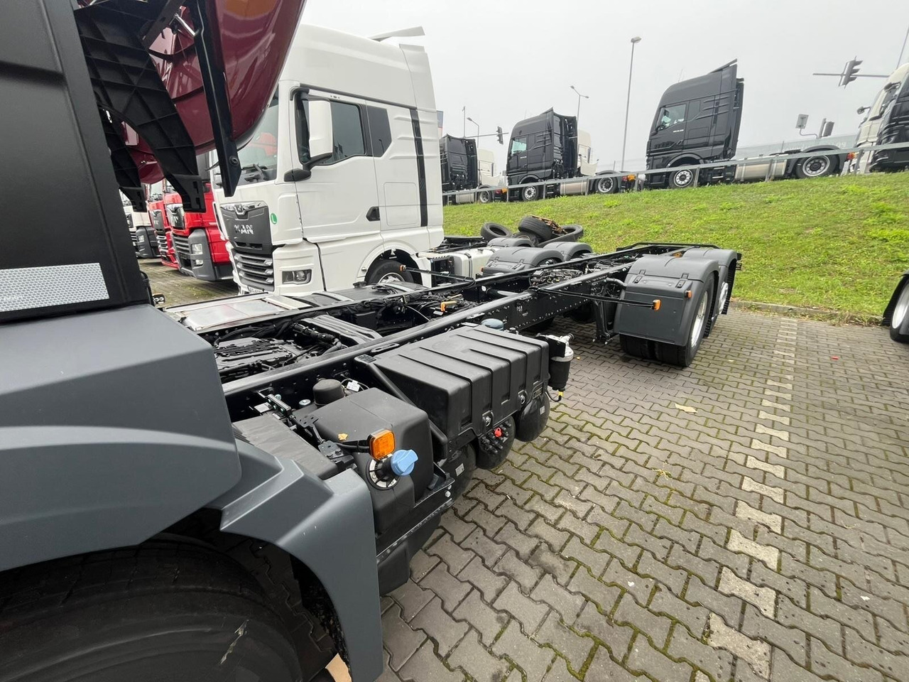 MAN TGS 26.440 6x2-4 LL CH TGS 26.440 6x2-4 LL CH, Lenk-/Liftachse, Navi, LED - משאית עם שלדת תא: תמונה 5 MAN TGS 26.440 6x2-4 LL CH TGS 26.440 6x2-4 LL CH, Lenk-/Liftachse, Navi, LED - משאית עם שלדת תא: תמונה 5