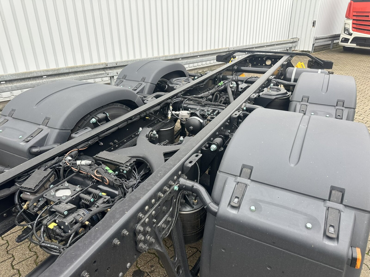 MAN TGS 26.440 6x2-4 LL CH TGS 26.440 6x2-4 LL CH, Lenk-/Liftachse, Navi, LED - משאית עם שלדת תא: תמונה 3 MAN TGS 26.440 6x2-4 LL CH TGS 26.440 6x2-4 LL CH, Lenk-/Liftachse, Navi, LED - משאית עם שלדת תא: תמונה 3