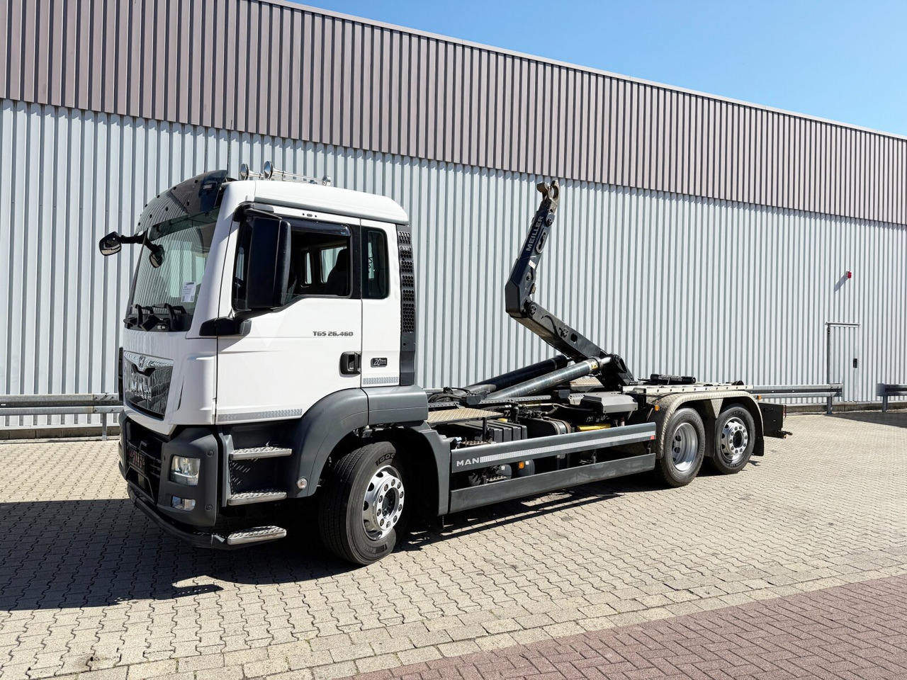 MAN TGS 26.460 6x2-4 BL TGS 26.460 6x2-4 BL, Lenk-/Liftachse, Motorabtrieb - משאית הרמת וו: תמונה 1 MAN TGS 26.460 6x2-4 BL TGS 26.460 6x2-4 BL, Lenk-/Liftachse, Motorabtrieb - משאית הרמת וו: תמונה 1