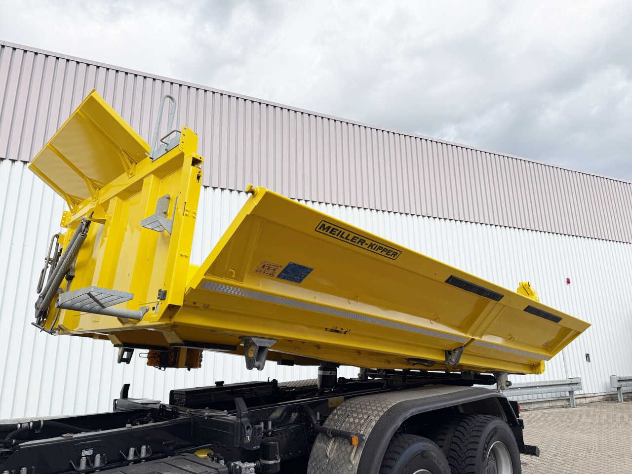 MAN TGS 26.470 6x6 BB TGS 26.470 6x6 BB, Hohe Bauart, Navi, Motorabtrieb, Bordmatik - מזהיר: תמונה 2 MAN TGS 26.470 6x6 BB TGS 26.470 6x6 BB, Hohe Bauart, Navi, Motorabtrieb, Bordmatik - מזהיר: תמונה 2