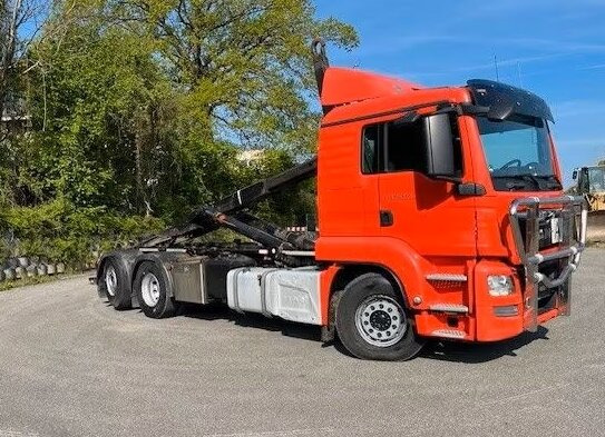 MAN TGS 26.480 6x2-4 BL TGS 26.480 6x2-4 BL, Intarder, Lenk-/Liftachse, Motorabtrieb - משאית הרמת וו: תמונה 2 MAN TGS 26.480 6x2-4 BL TGS 26.480 6x2-4 BL, Intarder, Lenk-/Liftachse, Motorabtrieb - משאית הרמת וו: תמונה 2