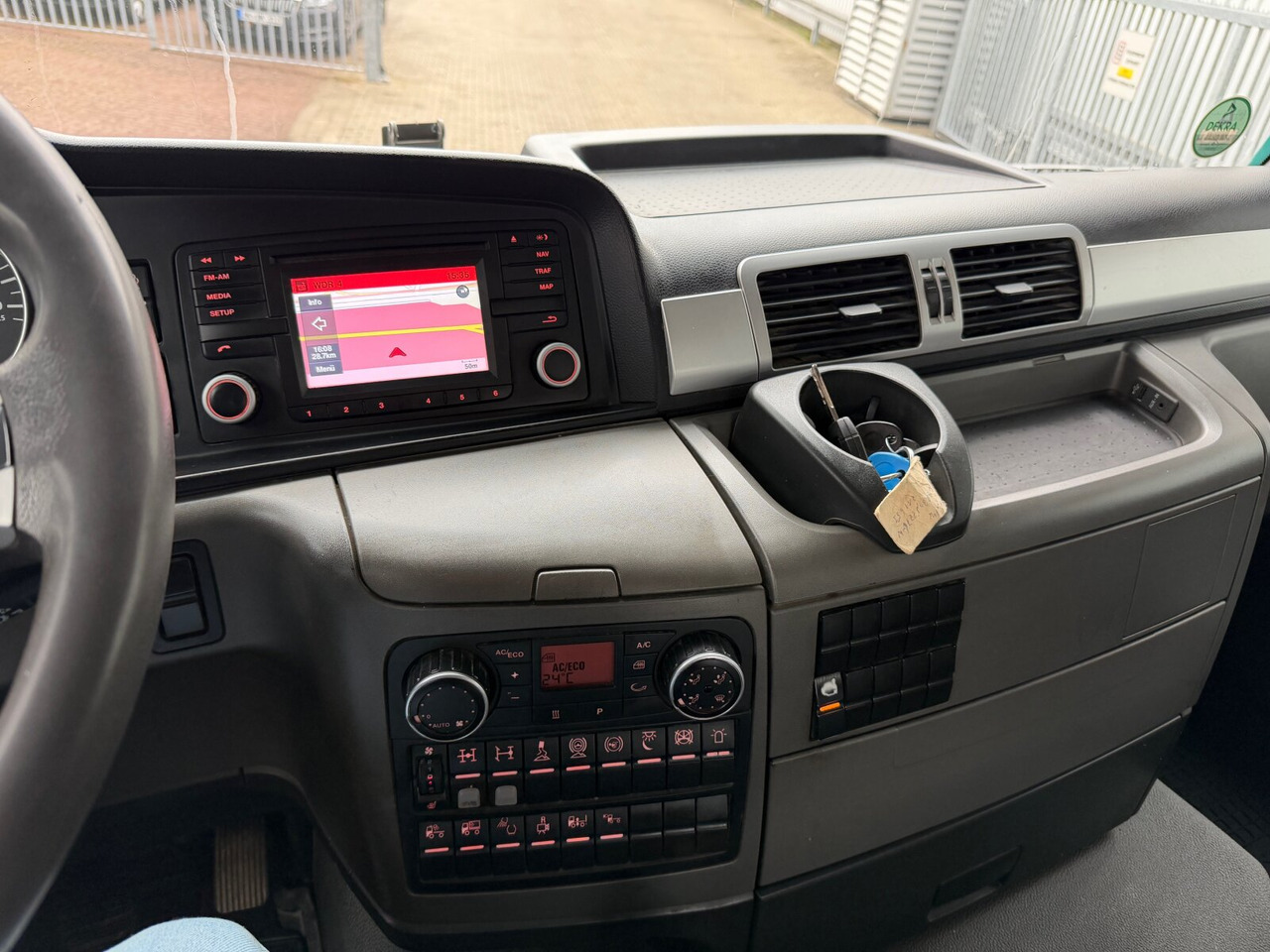 MAN TGS 26.480 6x4 BL TGS 26.480 6x4 BL, Motorabtrieb, Navi, Intarder, Hyva 20.60 S - משאית הרמת וו: תמונה 5 MAN TGS 26.480 6x4 BL TGS 26.480 6x4 BL, Motorabtrieb, Navi, Intarder, Hyva 20.60 S - משאית הרמת וו: תמונה 5