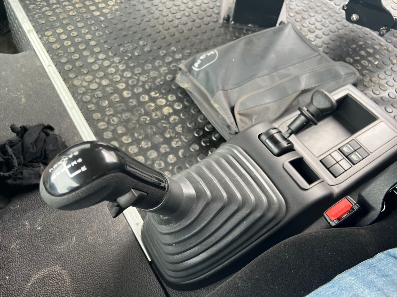 MAN TGS 33.360/440 6x4 BB TGS 33.360/440 6x4 BB, Häckslerkabine, NMV Nebenantrieb - משאית עם שלדת תא: תמונה 5 MAN TGS 33.360/440 6x4 BB TGS 33.360/440 6x4 BB, Häckslerkabine, NMV Nebenantrieb - משאית עם שלדת תא: תמונה 5