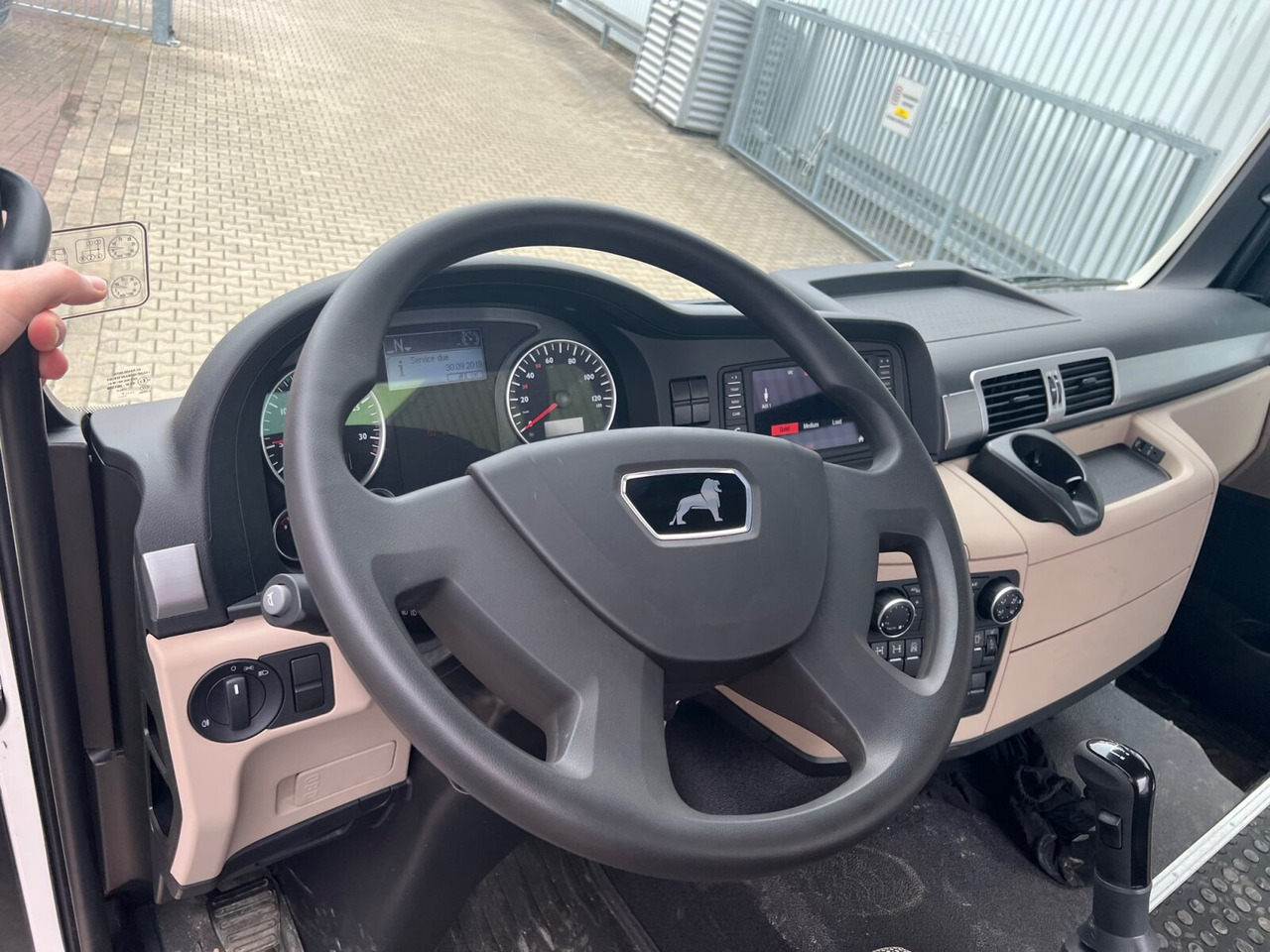 MAN TGS 33.360/440 6x4 BB TGS 33.360/440 6x4 BB, Häckslerkabine, NMV Nebenantrieb - משאית עם שלדת תא: תמונה 3 MAN TGS 33.360/440 6x4 BB TGS 33.360/440 6x4 BB, Häckslerkabine, NMV Nebenantrieb - משאית עם שלדת תא: תמונה 3