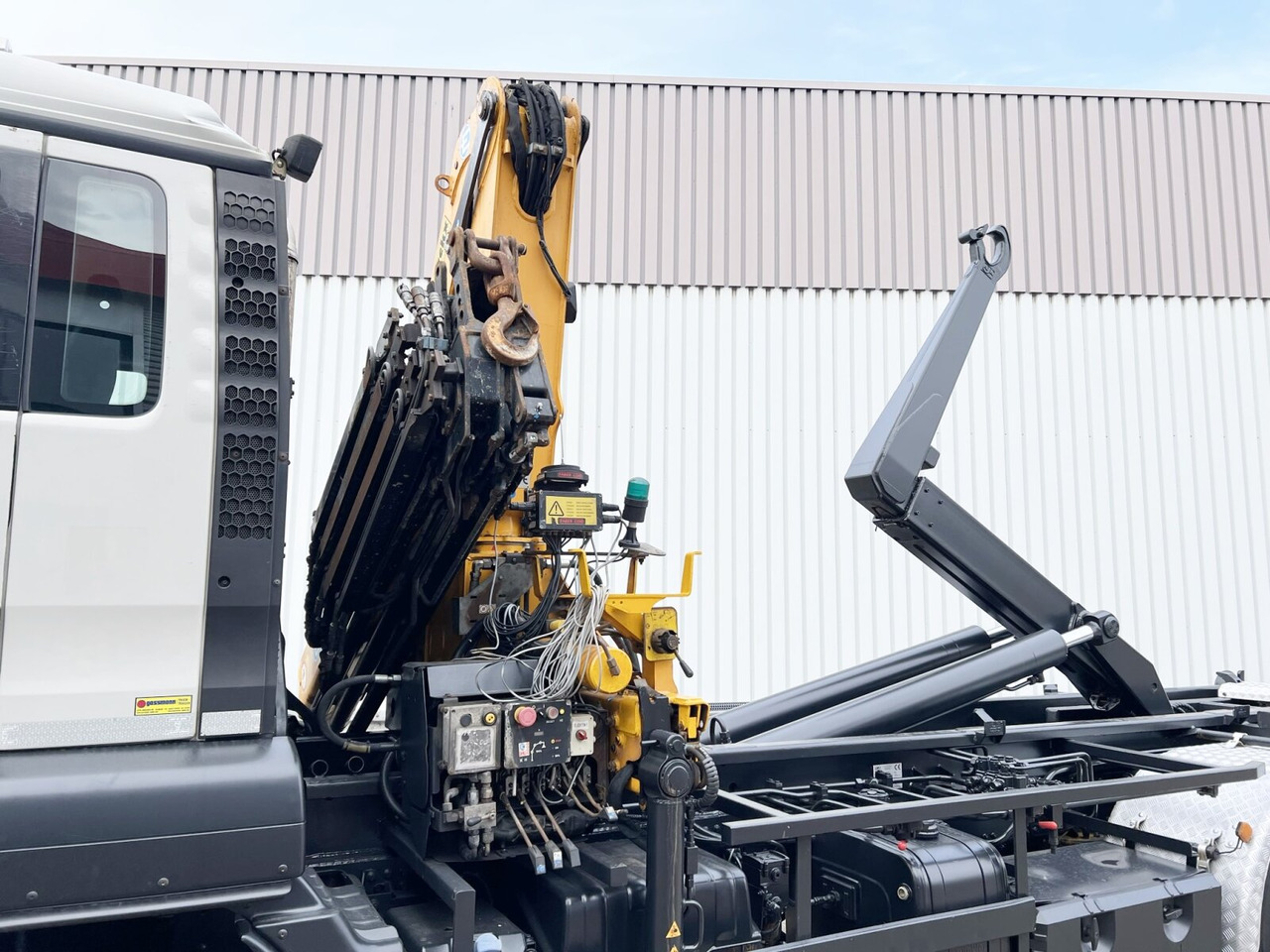 MAN TGS 33.440 6X4 BL TGS 33.440 6X4 BL mit Kran Effer 165-3S, Funk - משאית הרמת וו, משאית מנוף: תמונה 3 MAN TGS 33.440 6X4 BL TGS 33.440 6X4 BL mit Kran Effer 165-3S, Funk - משאית הרמת וו, משאית מנוף: תמונה 3