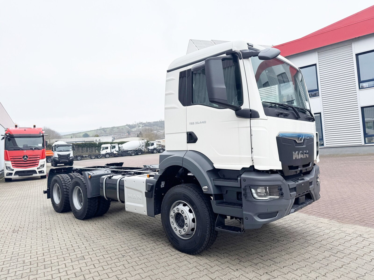 חָדָשׁ משאית עם שלדת תא MAN TGS 33.440 6x4 BB TGS 33.440 6x4 BB: תמונה 8 חָדָשׁ משאית עם שלדת תא MAN TGS 33.440 6x4 BB TGS 33.440 6x4 BB: תמונה 8