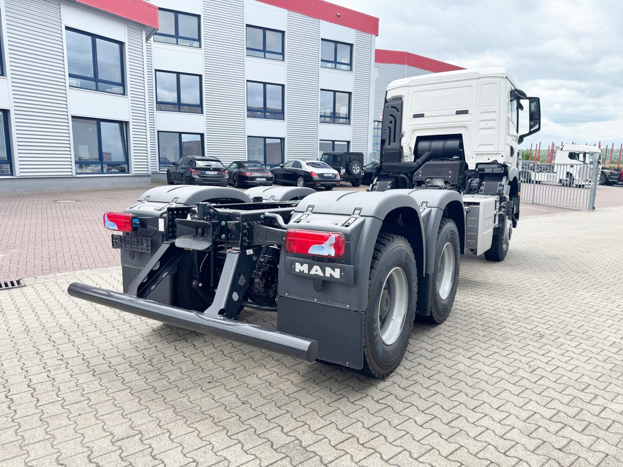 חָדָשׁ משאית עם שלדת תא MAN TGS 33.480 6x6 BB CH TGS 33.480 6x6 BB CH, Hohe Bauart, Nebenantrieb: תמונה 10