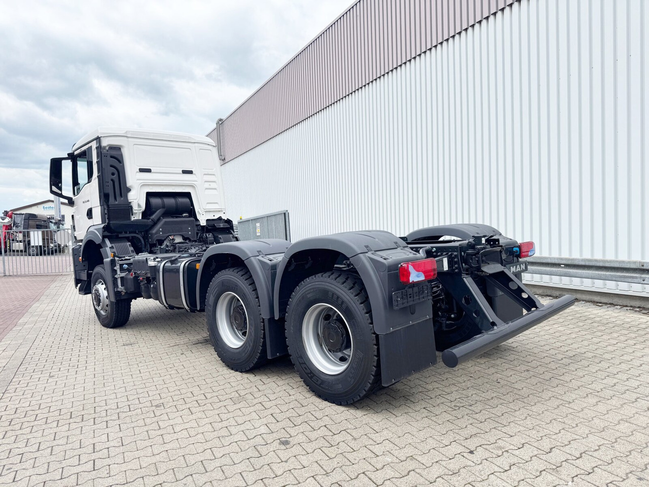 חָדָשׁ משאית עם שלדת תא MAN TGS 33.480 6x6 BB CH TGS 33.480 6x6 BB CH, Hohe Bauart, Nebenantrieb: תמונה 12