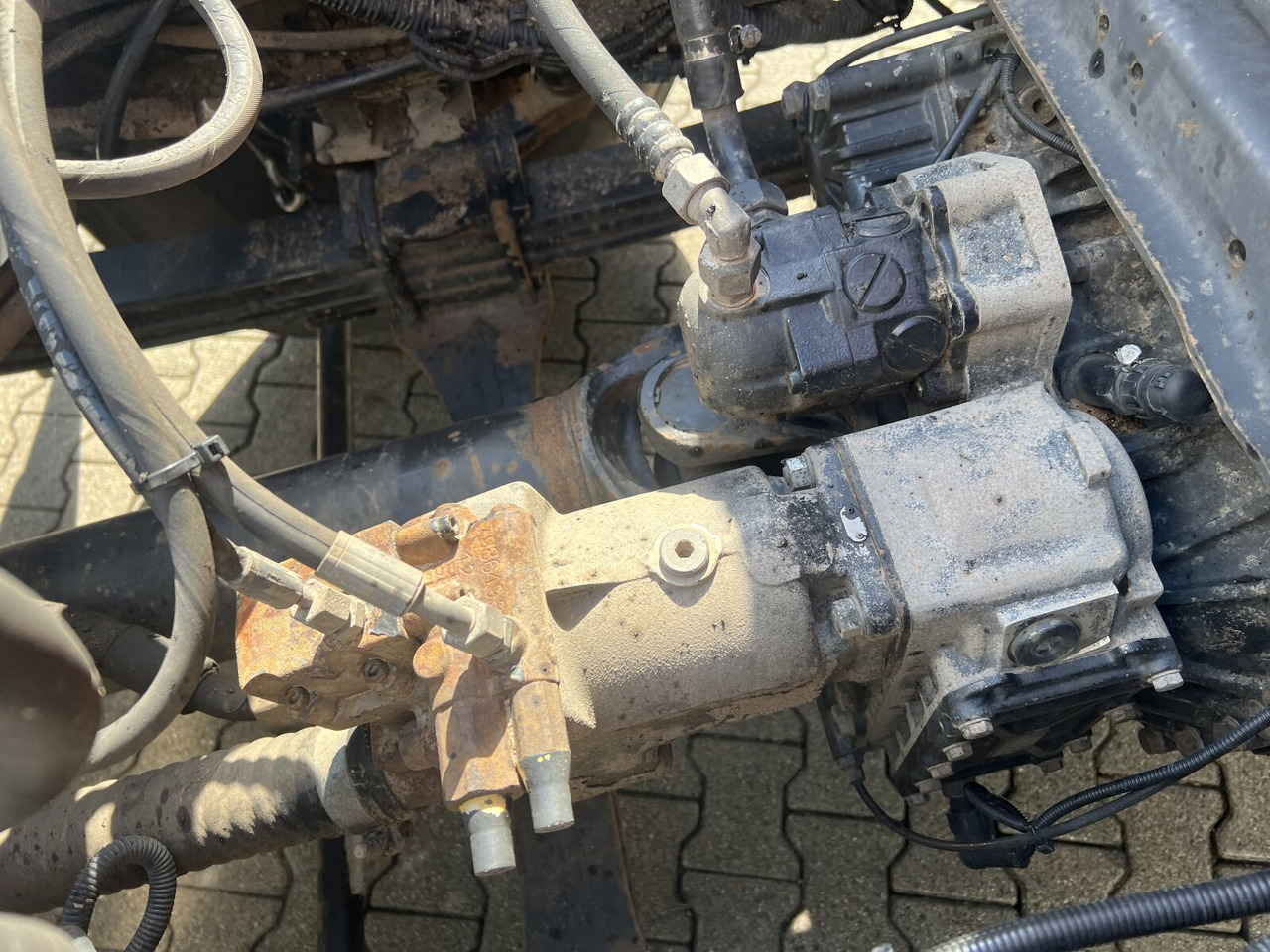 MAN TGS 35.440 8x4 BL TGS 35.440 8x4 BL, Meiller 19.62, Atlas Kran 135.2-A3, Funk - משאית הרמת וו, משאית מנוף: תמונה 4 MAN TGS 35.440 8x4 BL TGS 35.440 8x4 BL, Meiller 19.62, Atlas Kran 135.2-A3, Funk - משאית הרמת וו, משאית מנוף: תמונה 4