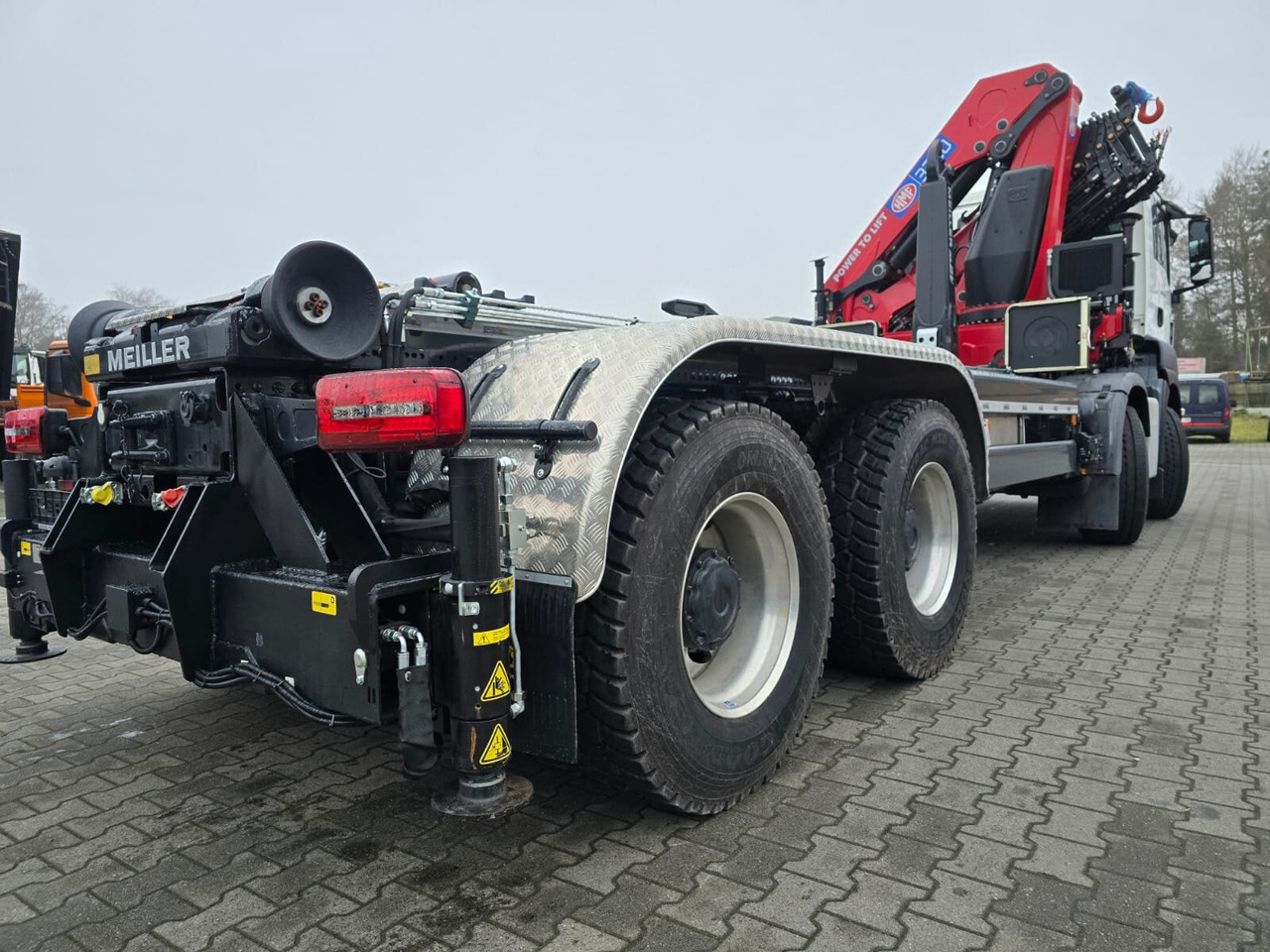 MAN TGS 35.480 8X4 BL TGS 35.480 8X4 BL, Intarder, Kran HMF 3220-K6, 4-fach Abstützung, Funk - משאית הרמת וו, משאית מנוף: תמונה 2 MAN TGS 35.480 8X4 BL TGS 35.480 8X4 BL, Intarder, Kran HMF 3220-K6, 4-fach Abstützung, Funk - משאית הרמת וו, משאית מנוף: תמונה 2