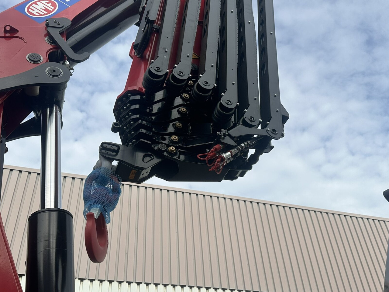 MAN TGS 35.480 8X4 BL TGS 35.480 8X4 BL, Intarder, Kran HMF 3220-K6, 4-fach Abstützung, Funk - משאית הרמת וו, משאית מנוף: תמונה 4 MAN TGS 35.480 8X4 BL TGS 35.480 8X4 BL, Intarder, Kran HMF 3220-K6, 4-fach Abstützung, Funk - משאית הרמת וו, משאית מנוף: תמונה 4